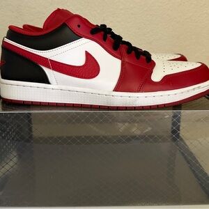 Air Jordan 1 Low 'Reverse Black Toe'